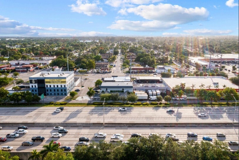 681 NW 108th St, Miami, FL à louer Photo principale- Image 1 de 15