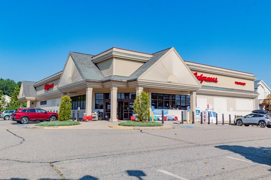 1036 Post Rd, Wells, ME à louer - Photo du bâtiment - Image 1 de 4