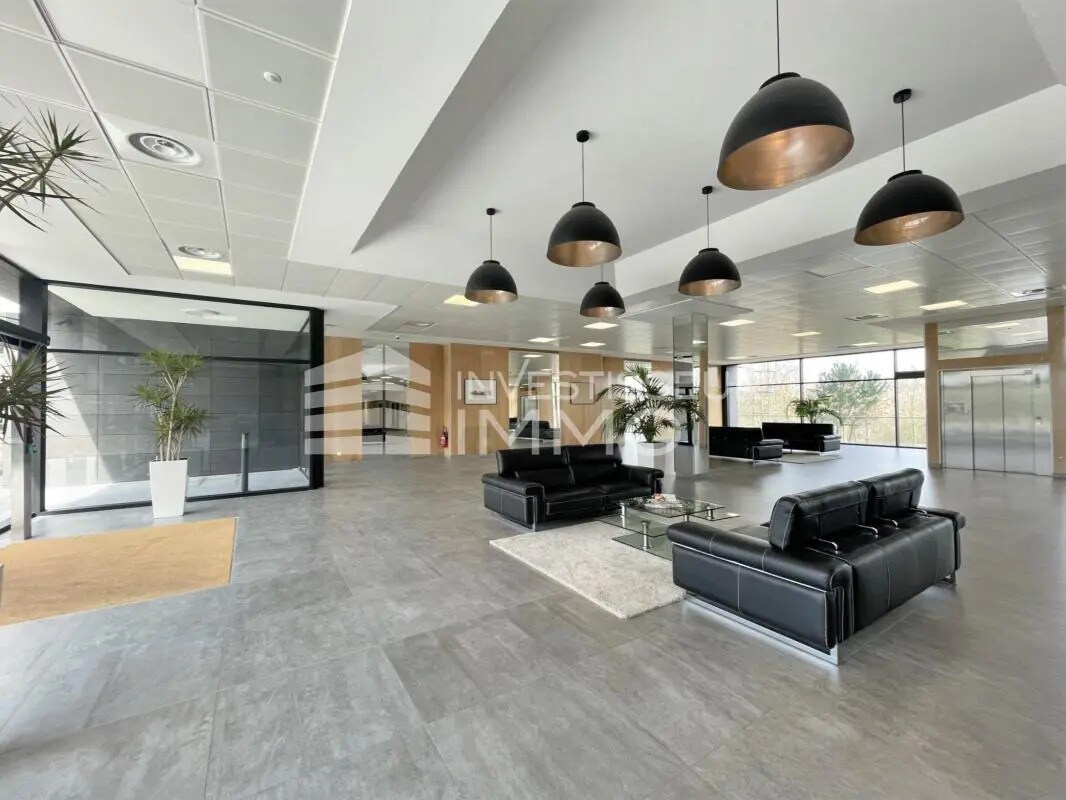 Bureau dans Jossigny à vendre Photo du bâtiment- Image 1 de 4