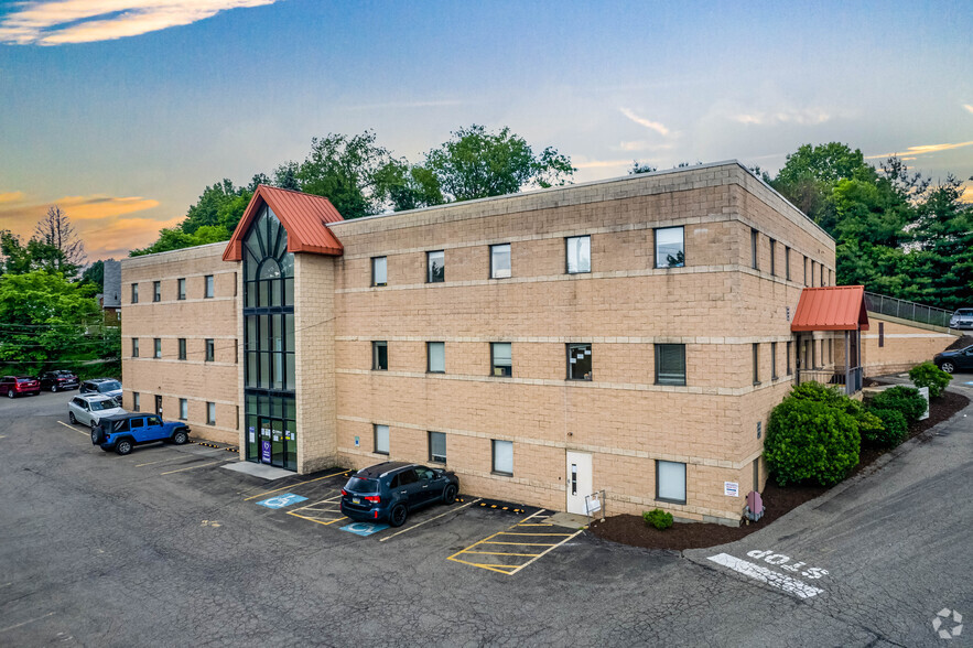 4411 Stilley Rd, Pittsburgh, PA for lease - Primary Photo - Image 1 of 4