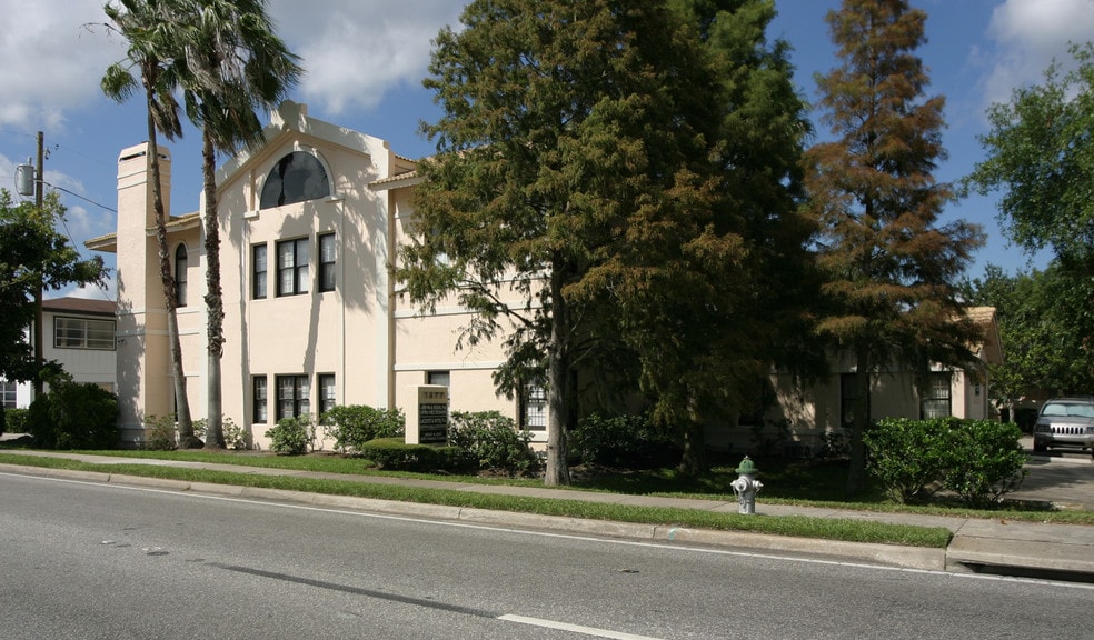 1477 W Fairbanks Ave, Winter Park, FL for sale - Building Photo - Image 3 of 25