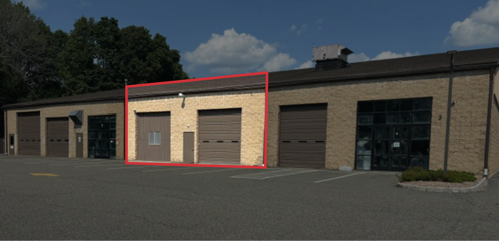 11 Millpond Dr, Lafayette, NJ for lease - Building Photo - Image 2 of 11
