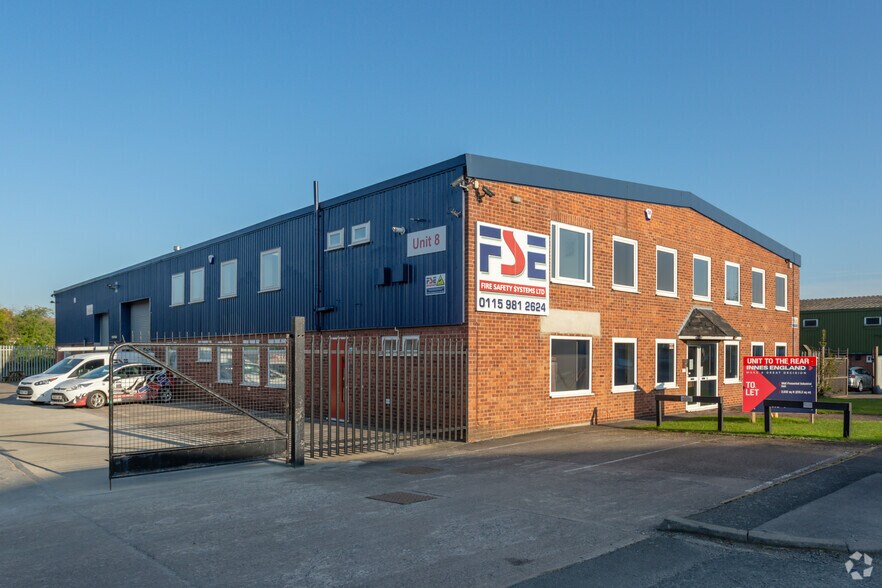 Ruddington Ln, Nottingham à vendre - Photo du bâtiment - Image 2 de 2