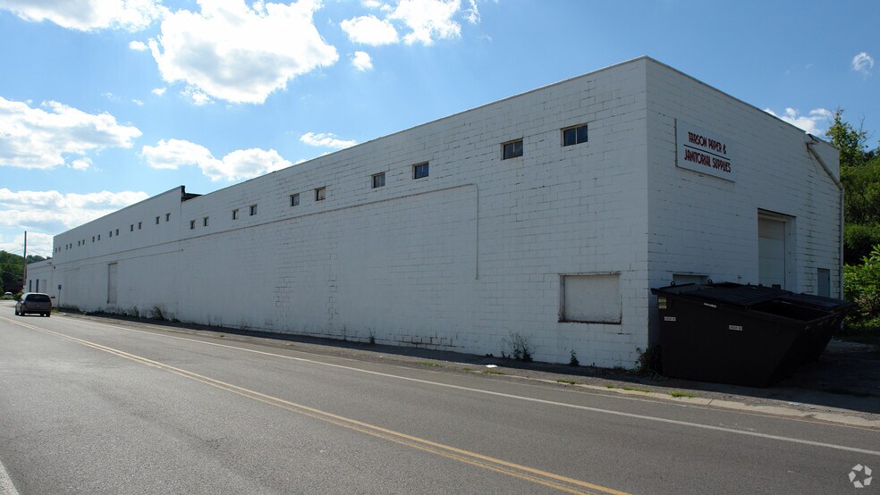 3360 Milton Ave, Syracuse, NY à louer - Photo du bâtiment - Image 3 de 4