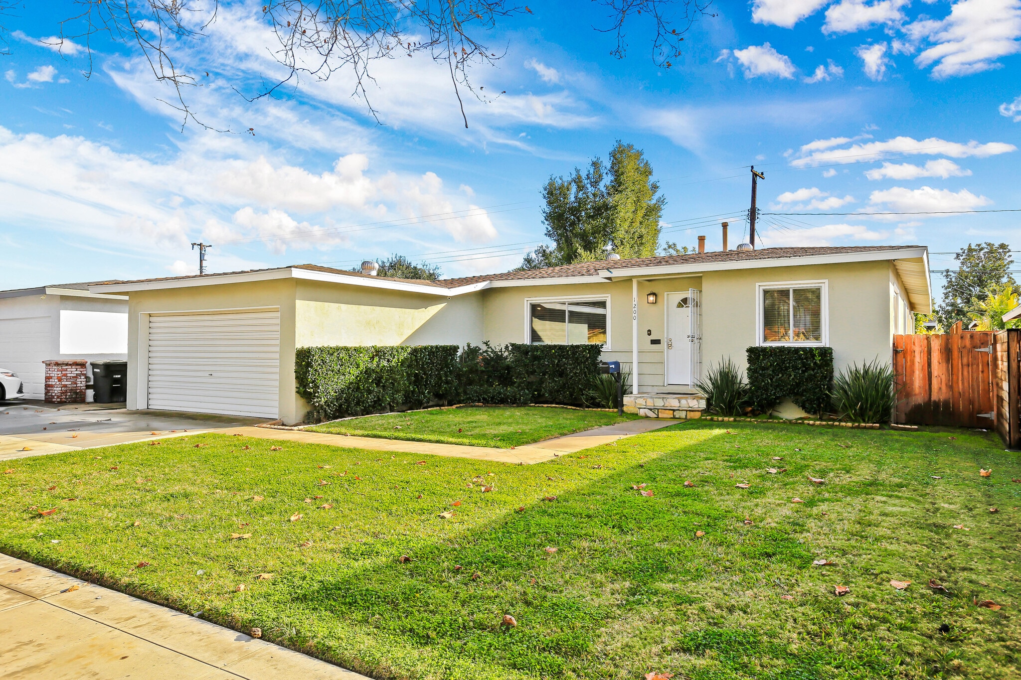 1200 W Sycamore Ave, Orange, CA à vendre Photo du bâtiment- Image 1 de 27