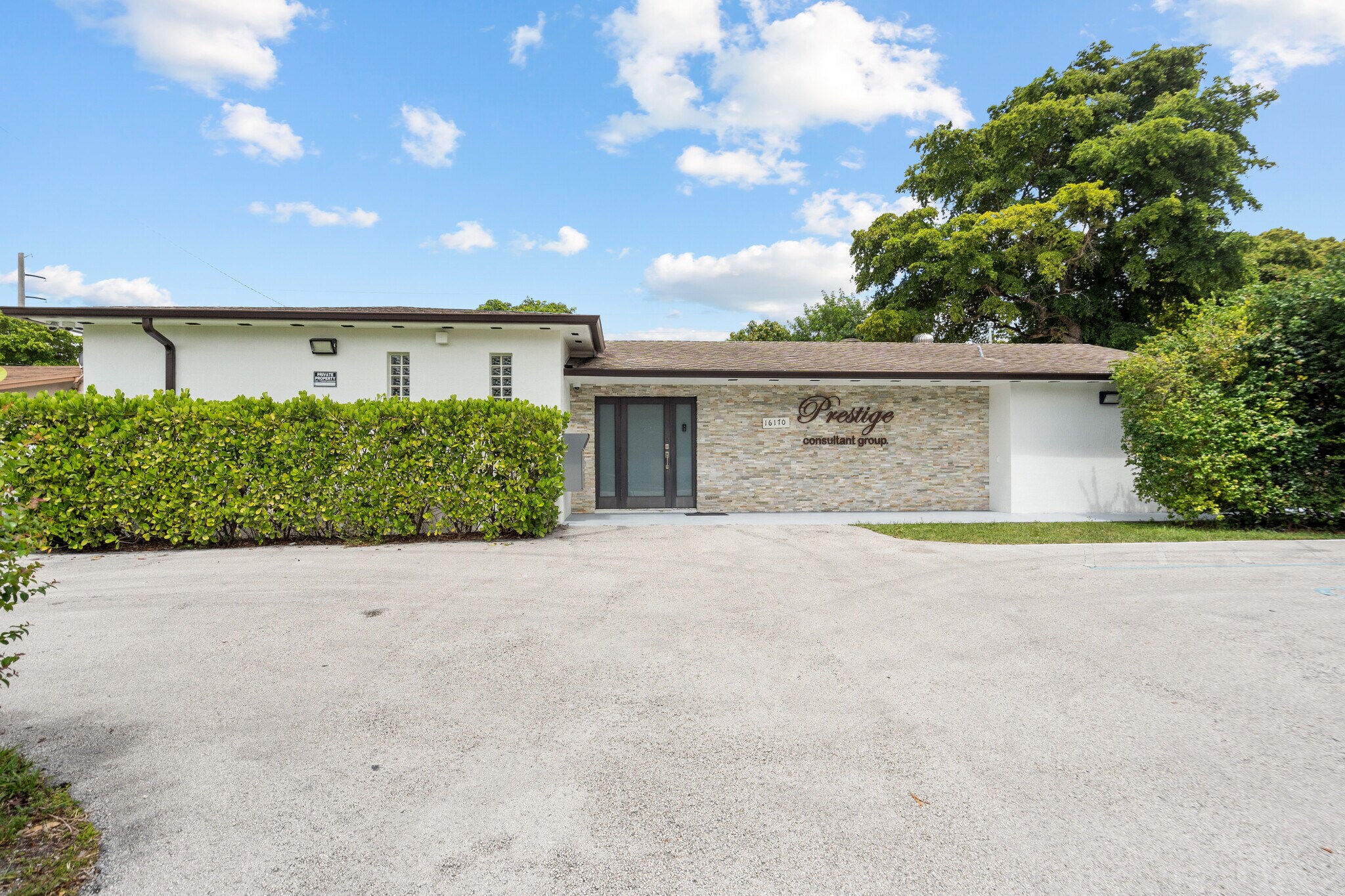 16170 NE 11th Ct, Miami, FL à vendre Photo du bâtiment- Image 1 de 25