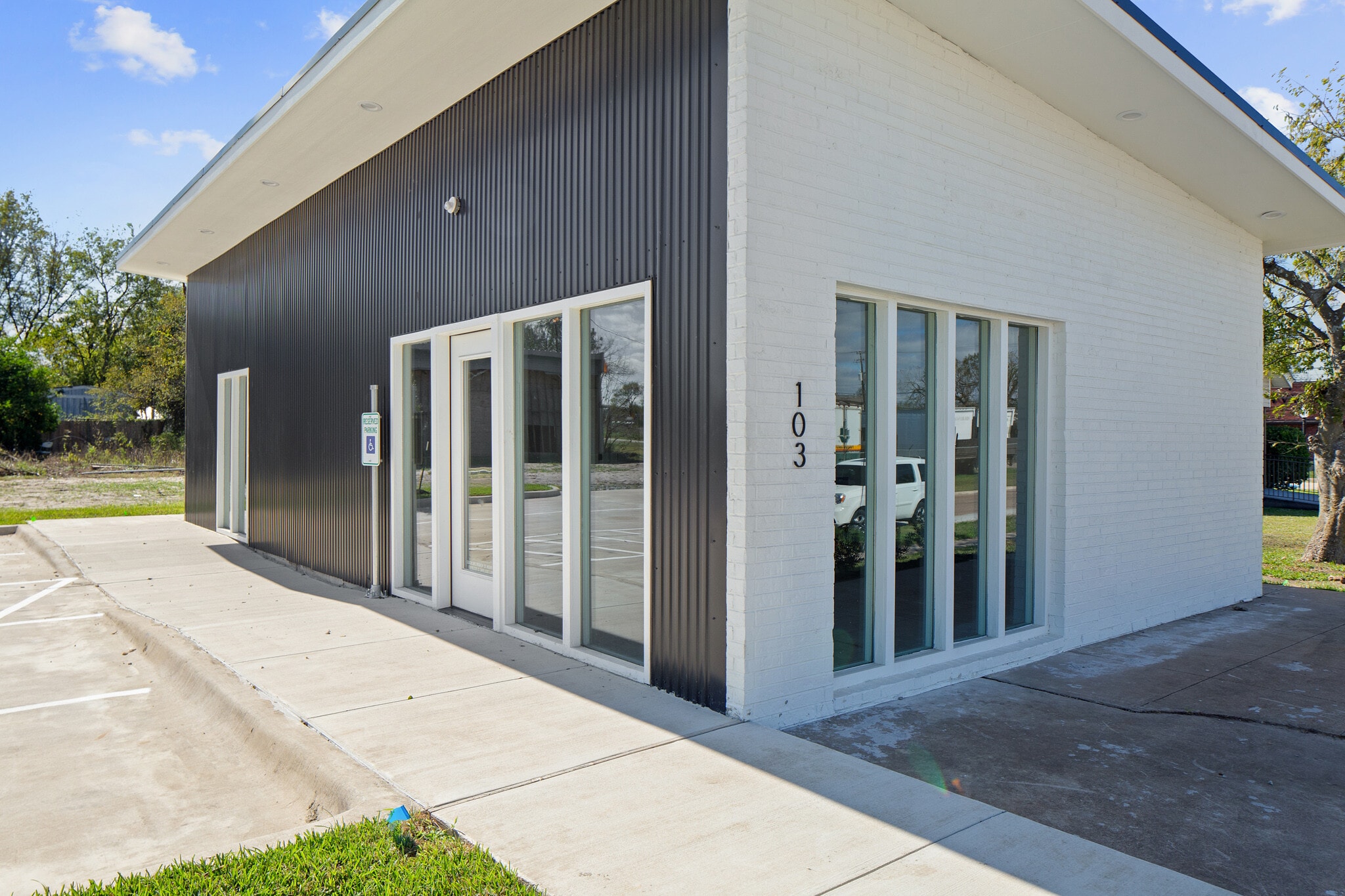103 W 32nd St, Bryan, TX à louer Photo principale- Image 1 de 13