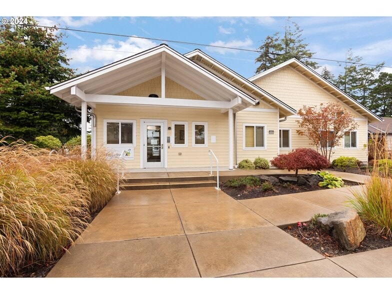 1445 8th St, Florence, OR for sale - Primary Photo - Image 1 of 17