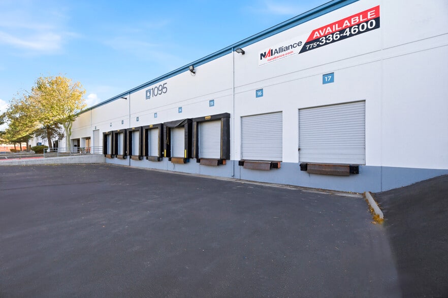 1095 Spice Islands Dr, Sparks, NV for lease - Building Photo - Image 3 of 14