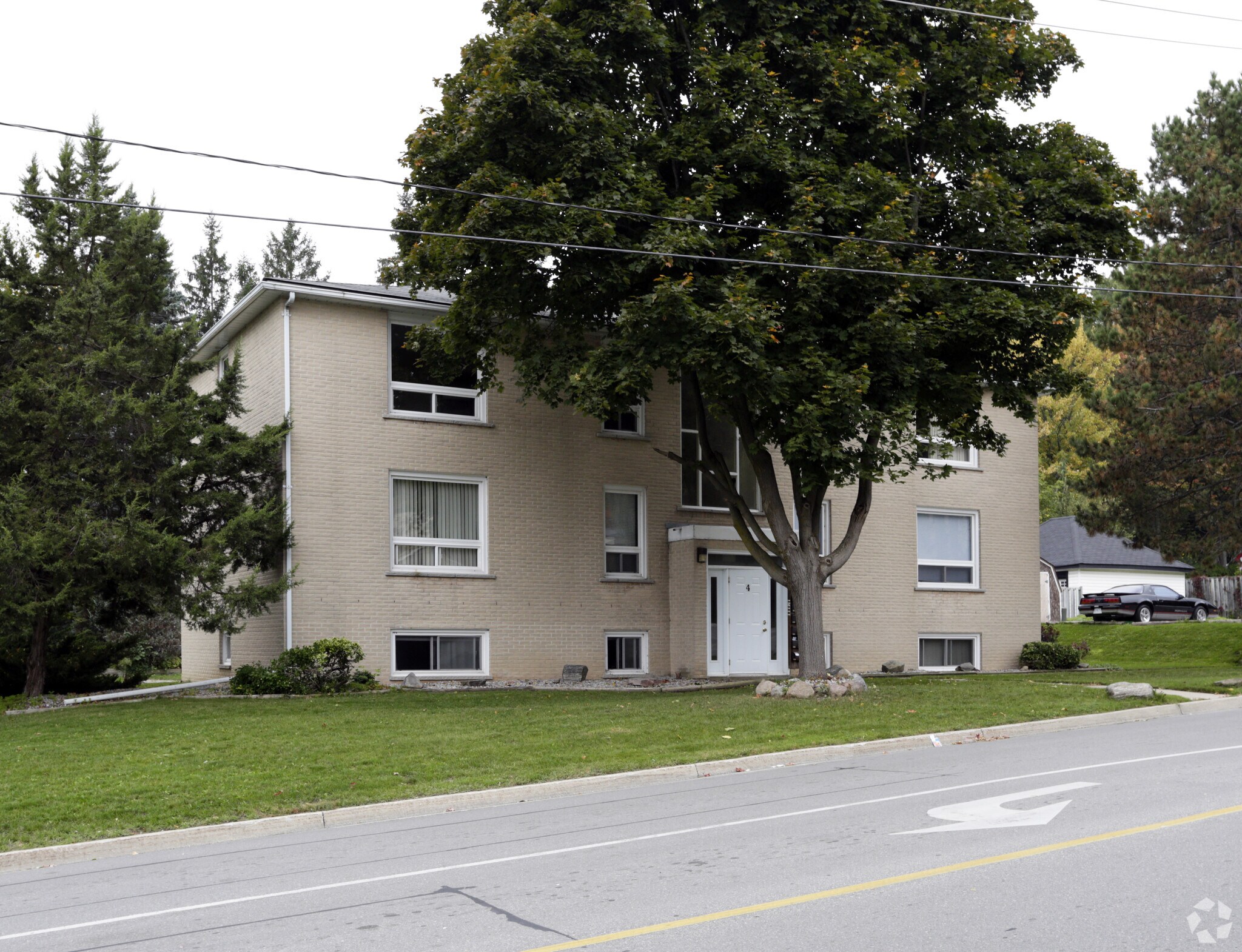 4 St Vincent St, Barrie, ON à vendre Photo du bâtiment- Image 1 de 1