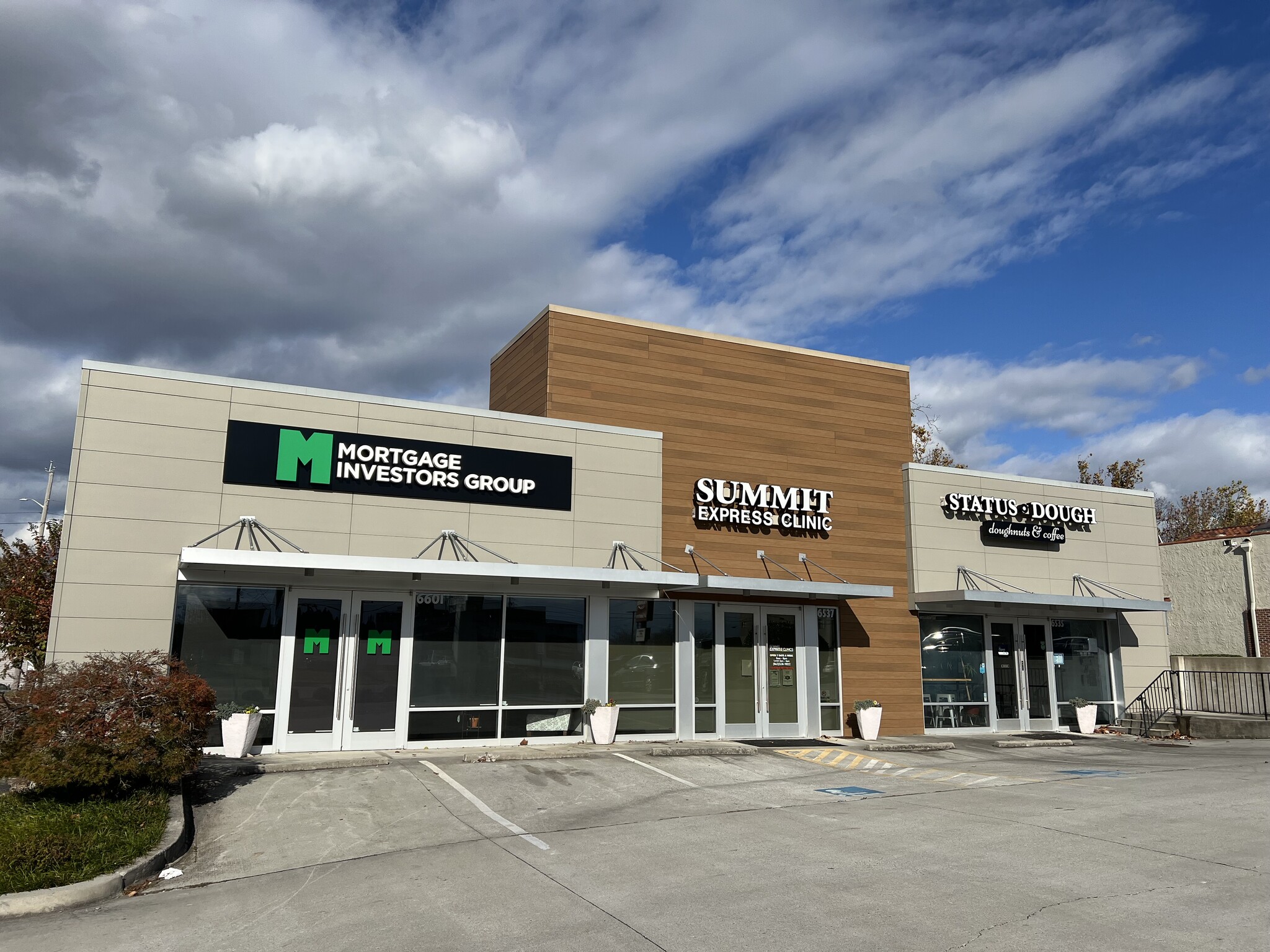 6601 Kingston Pike, Knoxville, TN for lease Building Photo- Image 1 of 16