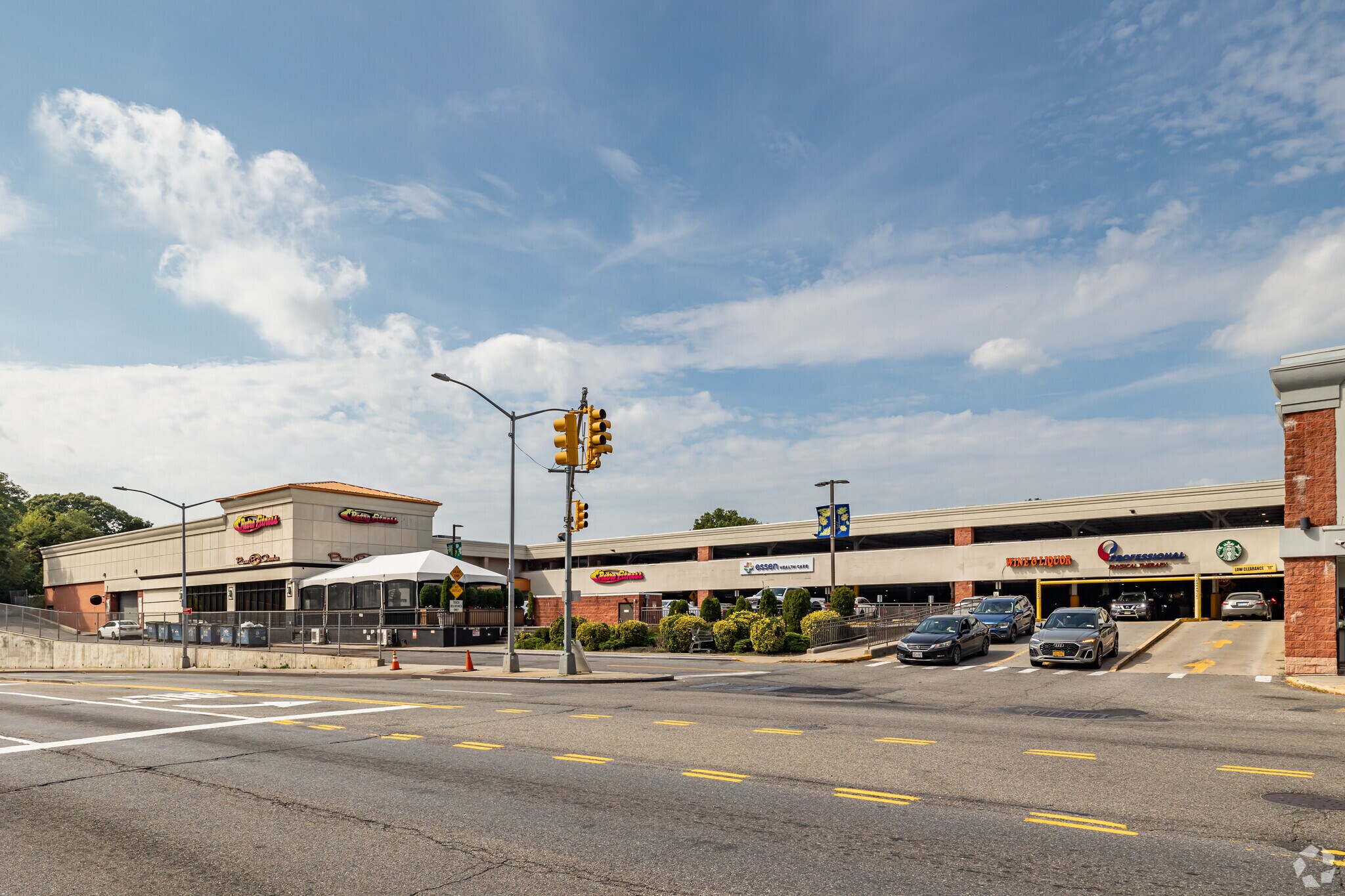 8989 Union Tpke, Glendale, NY for lease Primary Photo- Image 1 of 5