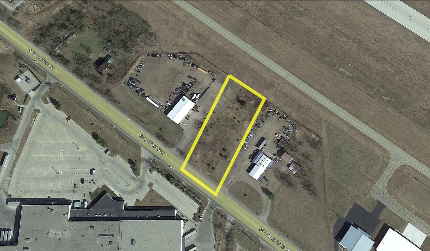 W Grand River Ave, Howell, MI for lease Building Photo- Image 1 of 2