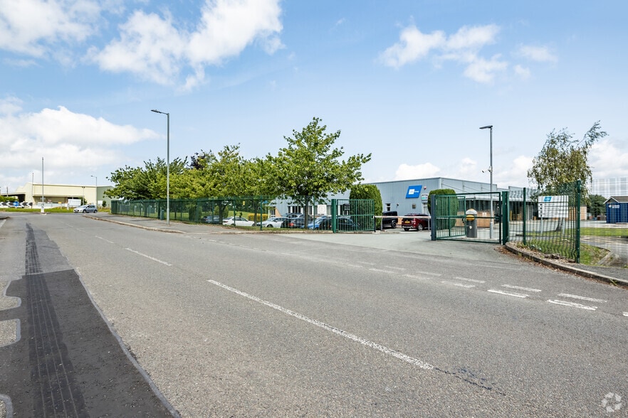 Manor Ln, Deeside à vendre - Photo du bâtiment - Image 3 de 4