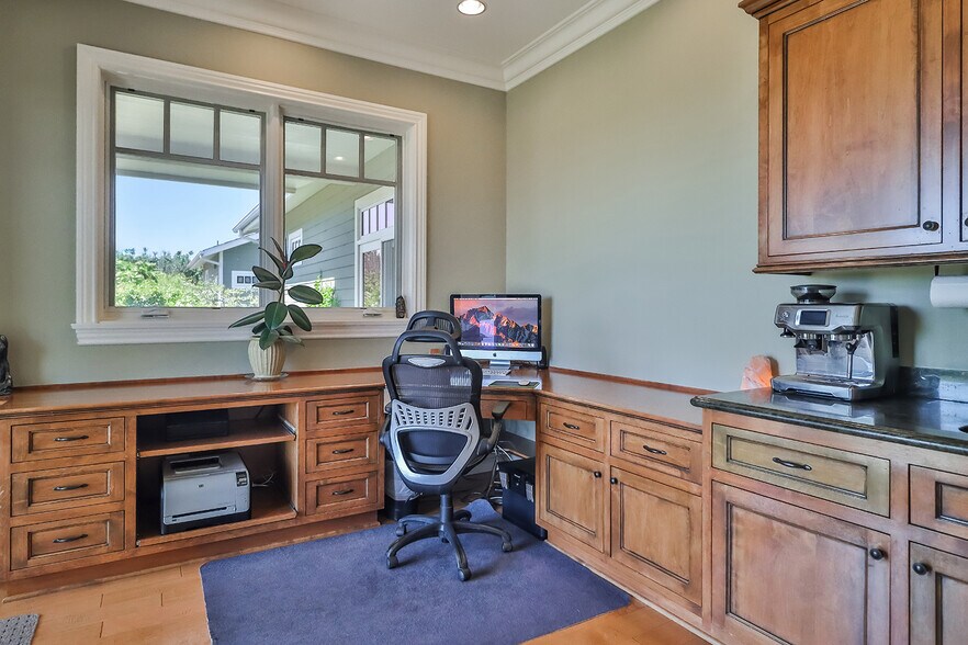 10255 Presilla Rd, Santa Rosa Valley, CA à vendre - Photo du bâtiment - Image 2 de 4