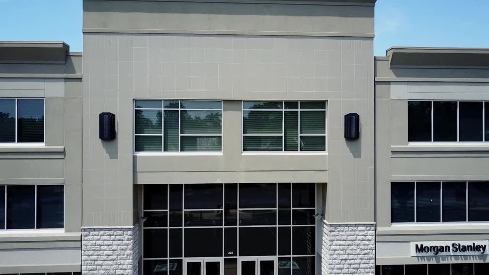 228 W Landis Ave, Vineland, NJ à louer - Vidéo sur l’inscription commerciale - Image 2 de 6