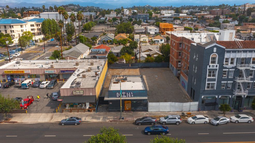 2741 Beverly Blvd, Los Angeles, CA à vendre - Photo du bâtiment - Image 1 de 1