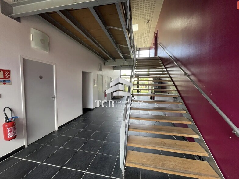 Bureau dans Saint-Herblain à louer - Hall d’entrée - Image 2 de 7
