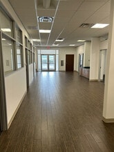 1213 Ranch Road 620 S, Lakeway, TX for lease Interior Photo- Image 1 of 9