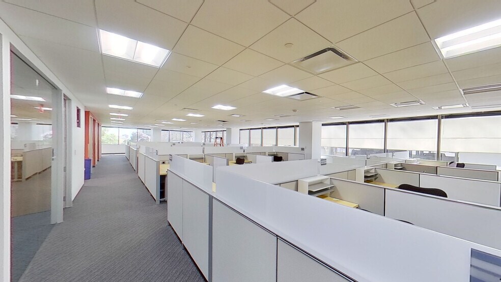 613 NW Loop 410, San Antonio, TX à louer - Numérisation 3D de Matterport - Image 2 de 25