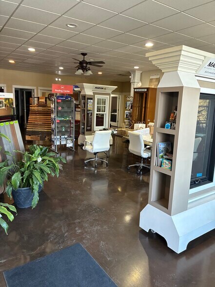 42 Windsor Hwy, New Windsor Township, NY à louer - Photo intérieure - Image 3 de 47