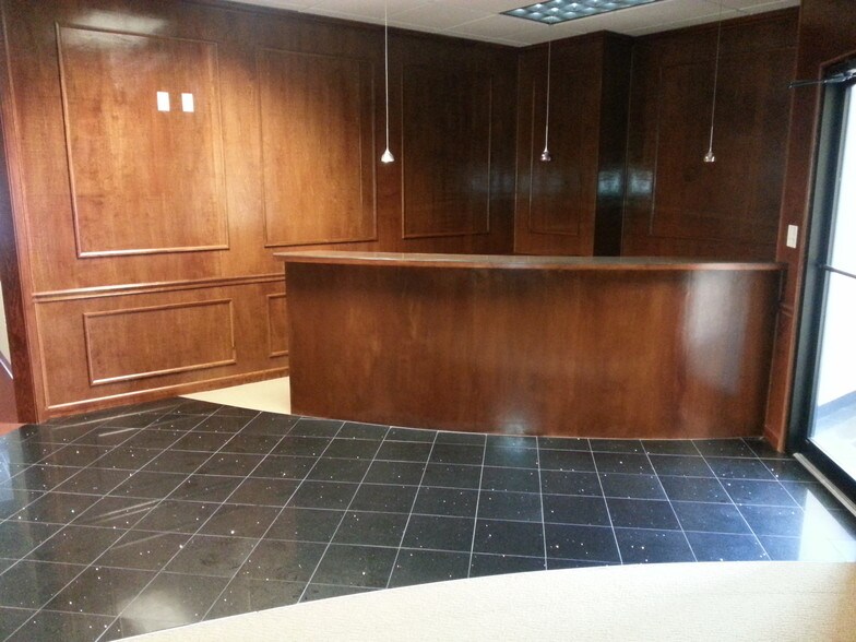 4 West Dr, Chesterfield, MO à louer - Photo intérieure - Image 3 de 11