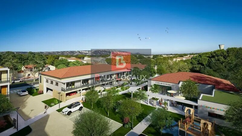 Office in Sénas for sale Building Photo- Image 1 of 12