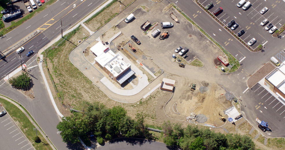 151 State Route 35, Eatontown, NJ for lease - Aerial - Image 1 of 3