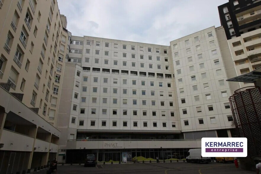 Office in Rennes for lease - Building Photo - Image 2 of 5