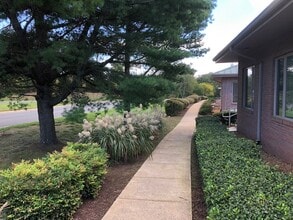 44125 Woodridge Pky, Lansdowne, VA for lease Building Photo- Image 1 of 19