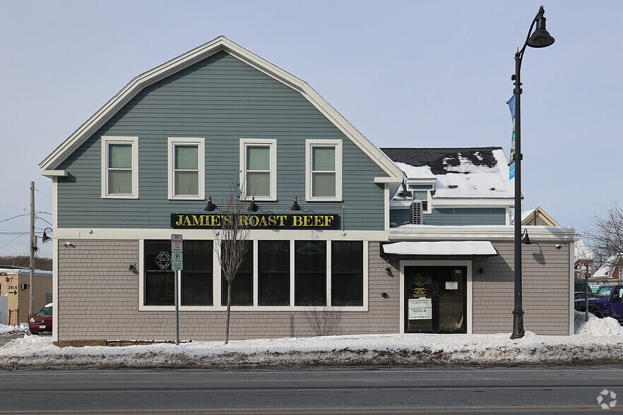 374 Rantoul St, Beverly, MA à louer - Photo du bâtiment - Image 3 de 3
