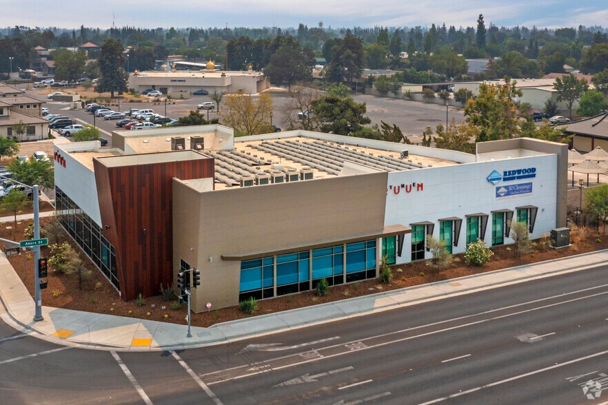 5215 W Noble St, Visalia, CA for lease - Aerial - Image 3 of 6