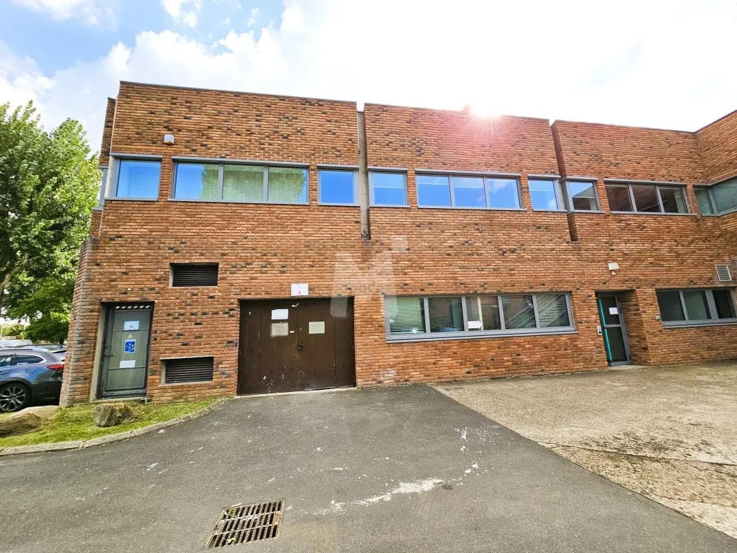 Flex in Évry-Courcouronnes for lease Building Photo- Image 1 of 10
