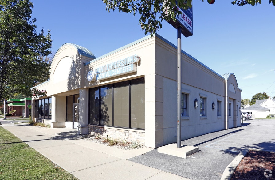530-534 S Monroe St, Monroe, MI for lease - Building Photo - Image 1 of 3