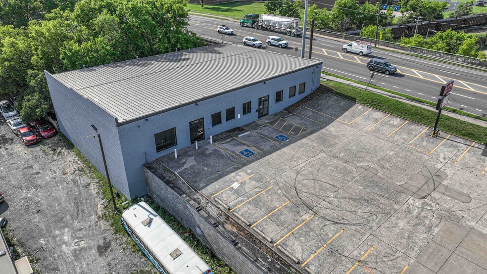 108 Madison Station Blvd, Madison, TN for sale - Building Photo - Image 3 of 12