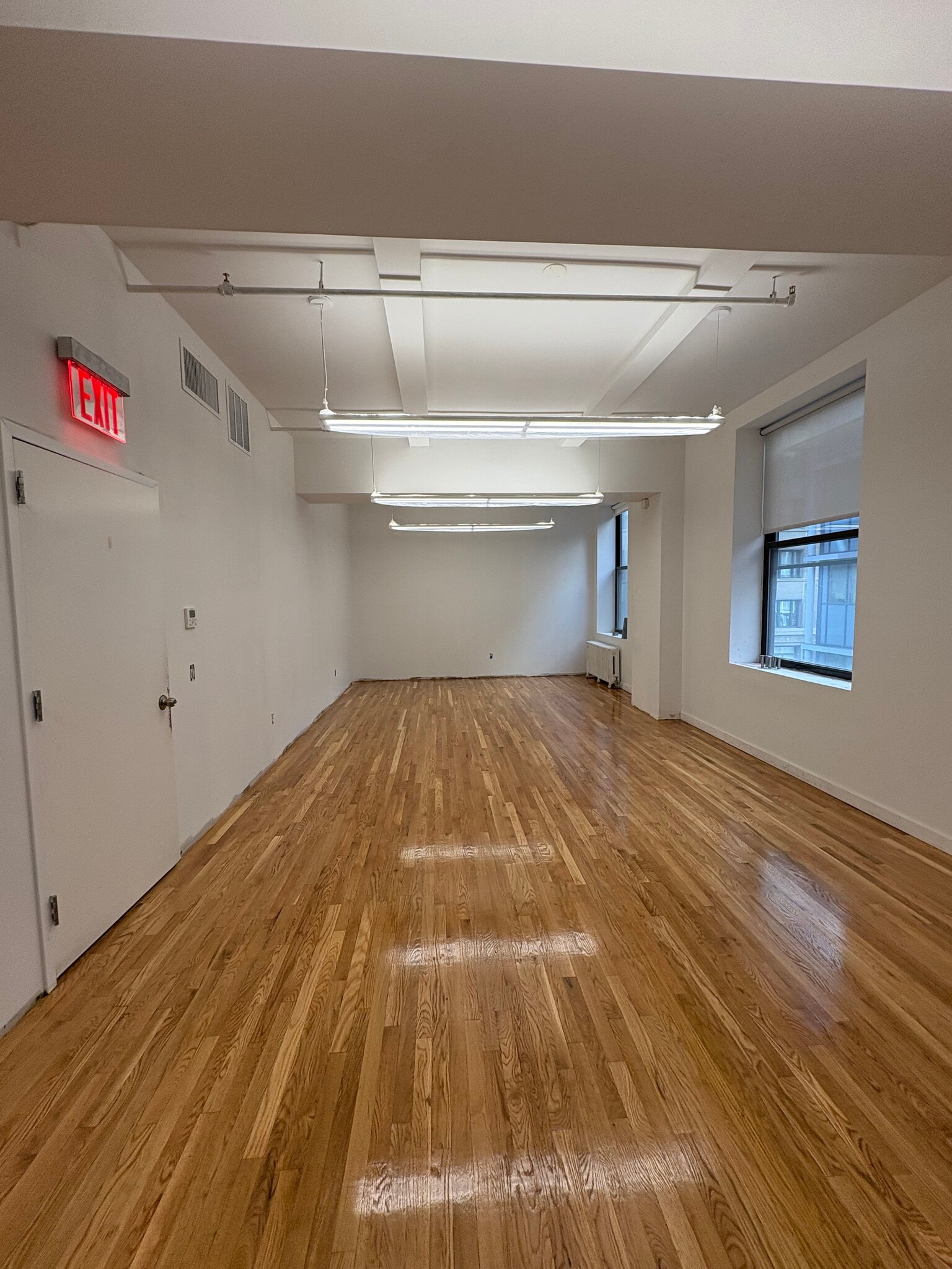 6 E 39th St, New York, NY for lease Interior Photo- Image 1 of 1