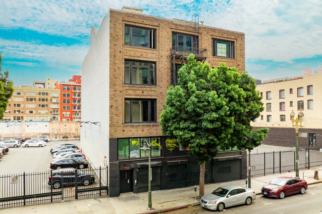 Plus de détails pour 734 S Main St, Los Angeles, CA - Bureau à louer