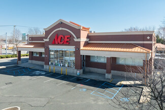 Plus de détails pour 1102 Broadhollow Rd, East Farmingdale, NY - Vente au détail à louer