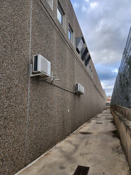 Carrer del Progrés, 8, Gavà, Barcelona à louer - Photo du bâtiment - Image 3 de 4