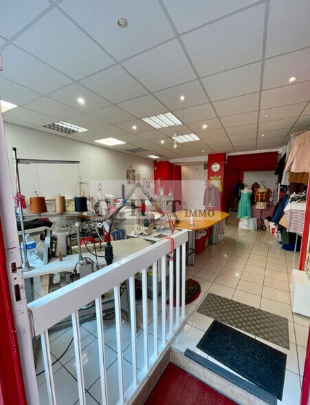 Commerce de détail dans Melun à vendre - Photo intérieure - Image 2 de 2