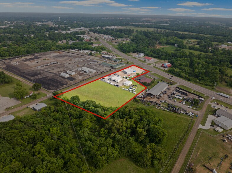 2300 W Ferguson Rd, Mount Pleasant, TX à louer - Photo du bâtiment - Image 3 de 83