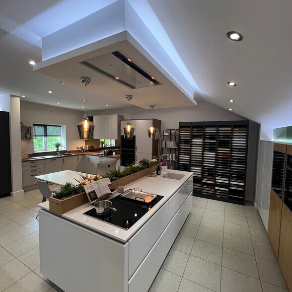 Mill Ln, Lancaster à vendre - Photo du bâtiment - Image 2 de 43