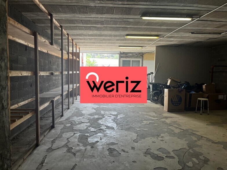 Industrial in Venelles for lease - Building Photo - Image 1 of 3