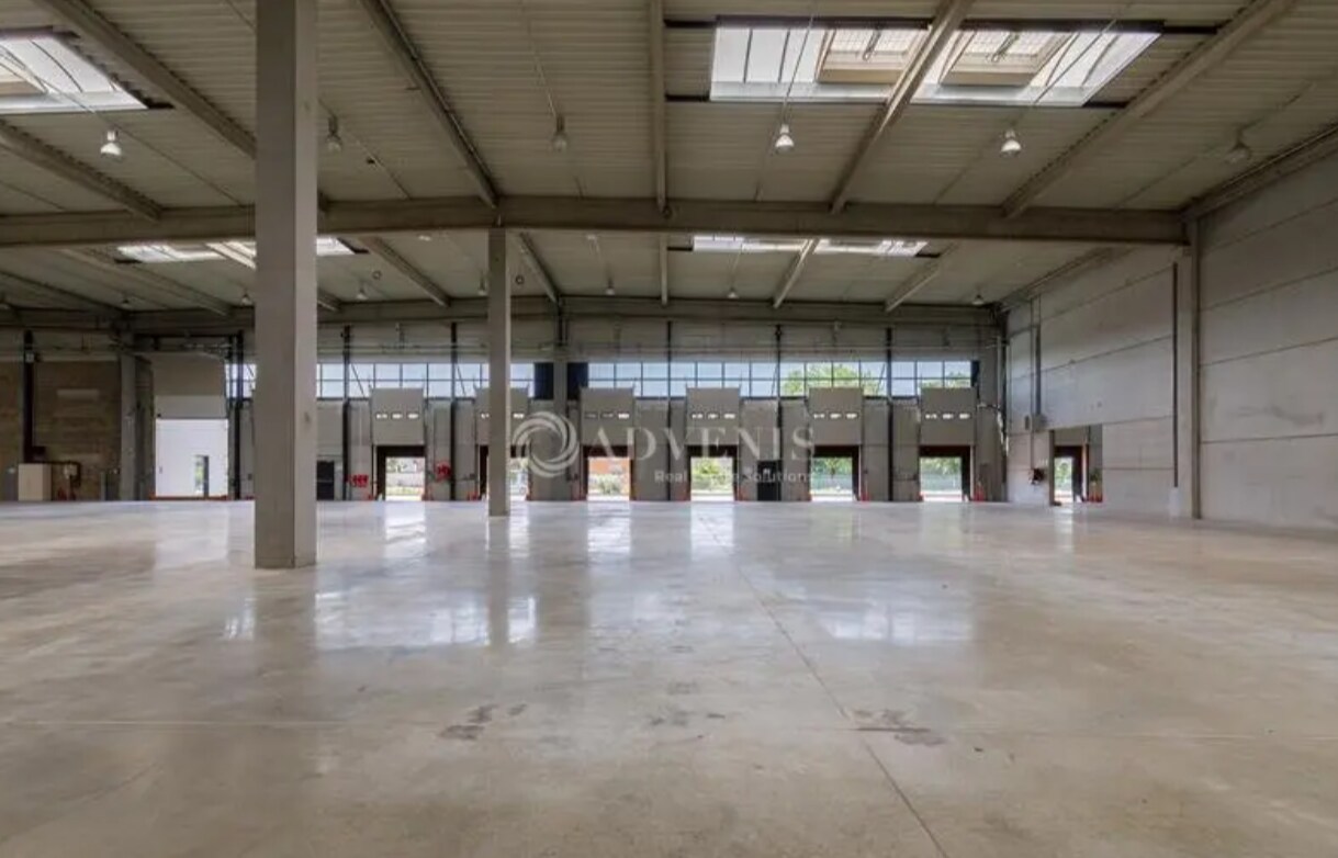 Bureau/Commerce de détail dans Miribel à louer Photo intérieure- Image 1 de 9