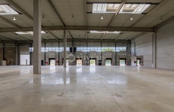 Bureau/Commerce de détail dans Miribel à louer Photo intérieure- Image 1 de 9