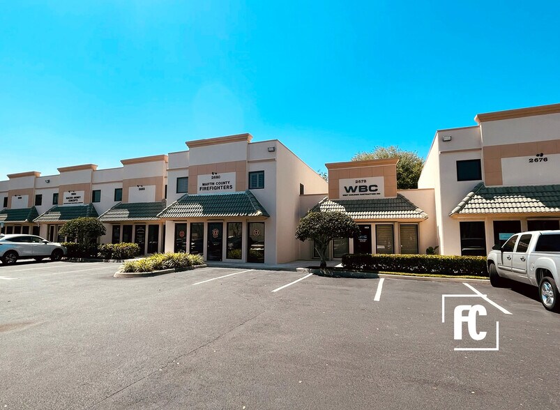 2662-2698 SE Willoughby Blvd, Stuart, FL à vendre - Photo du bâtiment - Image 1 de 5