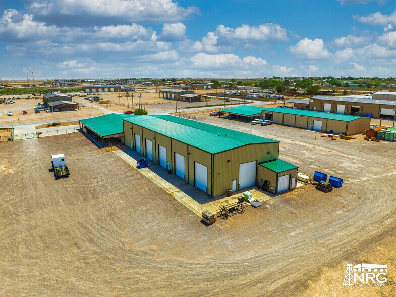 3110 S County Road 1180, Midland, TX à louer - Photo du bâtiment - Image 3 de 11