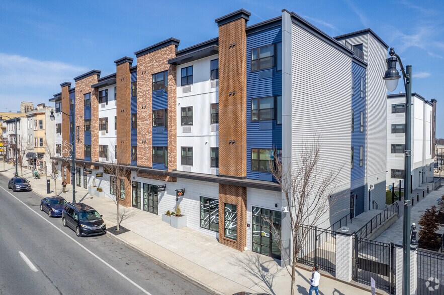 107 N 7th St, Allentown, PA à louer - Photo du bâtiment - Image 2 de 5