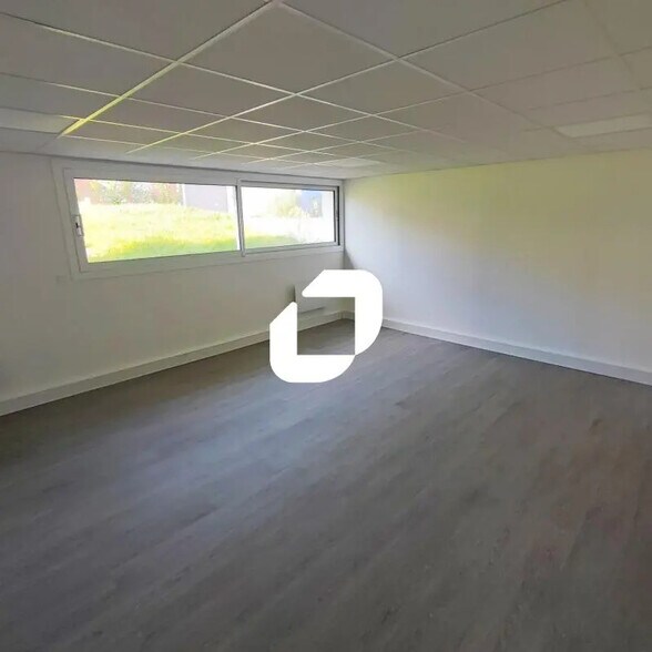 Bureau dans Maisons-Alfort à louer - Photo intérieure - Image 3 de 4