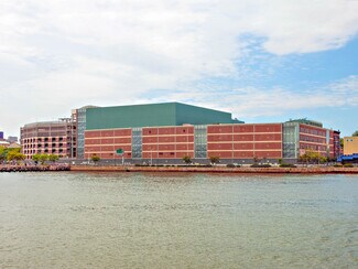 Plus de détails pour 517 E 117th St, New York, NY - Commerce de détail à louer